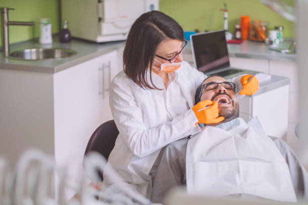 Best Emergency Gum Treatment in Hiawatha, KS